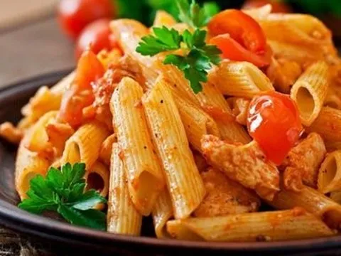 Thanh niên tử vong sau khi ăn mì ống thừa từ hôm trước, nguyên nhân khiến nhiều người ngỡ ngàng