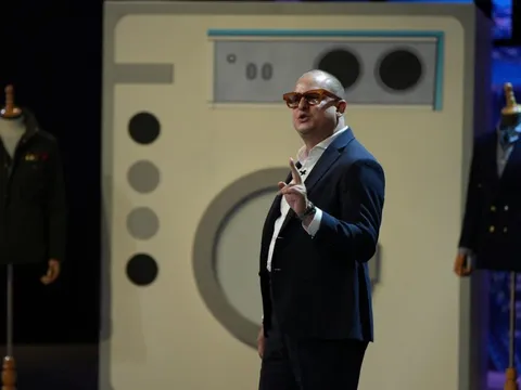 Cựu nhân viên Gucci, LVMH phục vụ nhóm "0,01% đàn ông giàu có ở Việt Nam" mang loại vải 10 tính năng lên gọi vốn: Shark Minh Beta chốt deal 350.000 USD