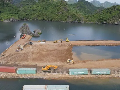 Hé lộ vi phạm của chủ đầu tư trong việc lấp vùng đệm vịnh Hạ Long?