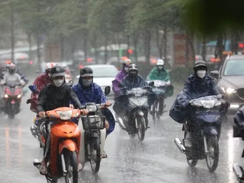 Miền Bắc, miền Trung mưa dông đến khi nào?