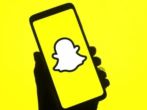 Một ứng dụng chat bị tẩy chay ở Việt Nam vì bản đồ chứa "đường lưỡi bò", hứng chịu bão đánh giá 1 sao: Từng từ chối đề nghị mua lại trị giá 3 tỷ USD của Facebook