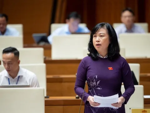 Bộ trưởng Y tế có đồng tình trả lại tiền thuốc BHYT cho người dân?