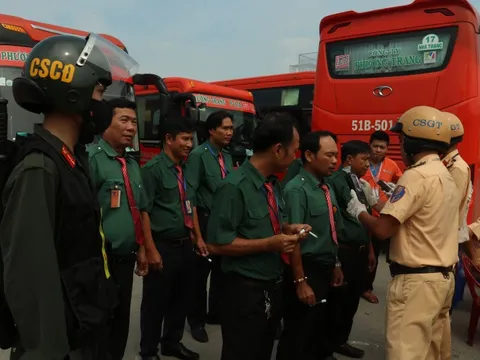 CLIP: Đồng loạt kiểm tra bãi xe Phương Trang, Thuận Thảo, Việt Tân Phát tại TP HCM