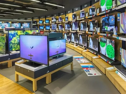 Loạt TV giá giảm không tưởng mùa cuối năm: Đa dạng lựa chọn, nhiều mẫu giảm hơn nửa giá