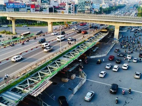 Diện mạo 2 cầu vượt thép Mai Dịch sau 9 tháng thi công hiện ra sao?