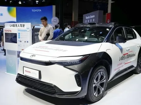 Bị ép không còn chỗ đứng tại thị trường ô tô lớn nhất thế giới, các hãng xe Nhật Bản đắn đo trước lựa chọn 'đi hay ở'?