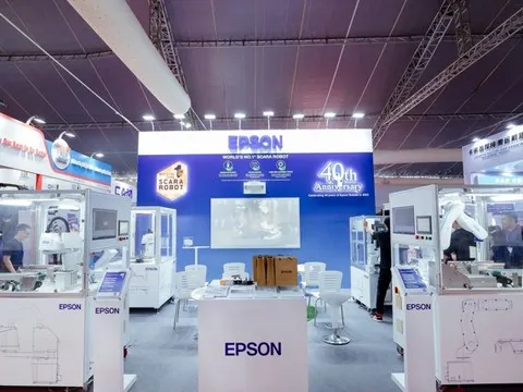 4 dòng robot Epson tham dự triển lãm VIAF 2023, điều gì tạo nên sức hút?