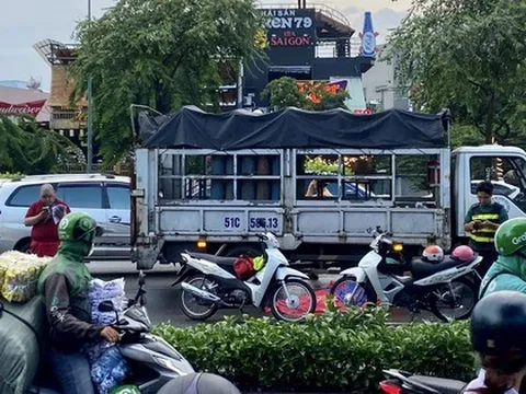 Clip: Tai nạn nghiêm trọng ở quận Bình Thạnh, người đàn ông tử vong