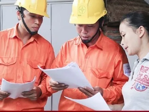 Giá điện tăng 4,5% từ hôm nay giúp EVN có thêm 3.200 tỷ đồng trong năm 2023