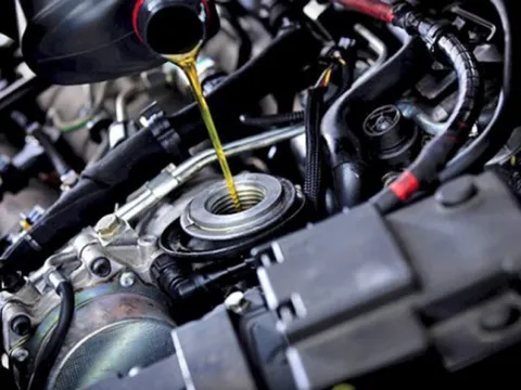 Những lý do nhất thiết phải súc rửa động cơ ô tô