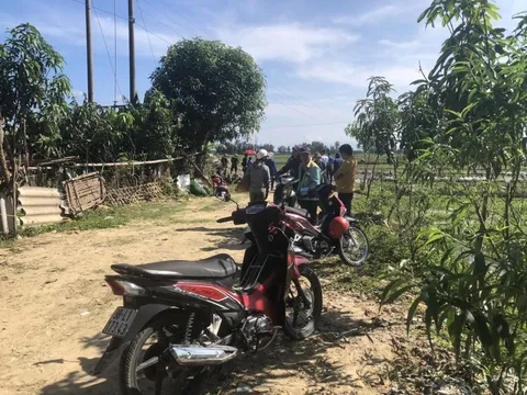 Một phụ nữ mang bầu 4 tháng chết đuối tại hố công trình thi công đường điện 110V