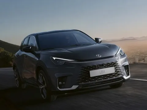 SUV nhỏ nhất của Lexus trình làng
