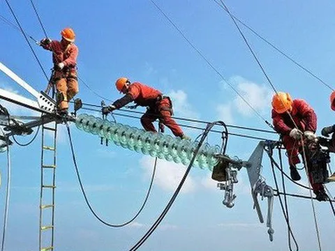 Đẩy nhanh tiến độ đường dây 500KV mạch 3