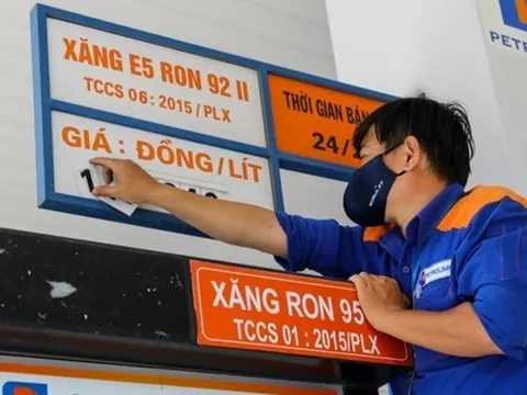 Quỹ bình ổn xăng dầu dư hơn 7.400 tỷ đồng, ai đang quản lý?