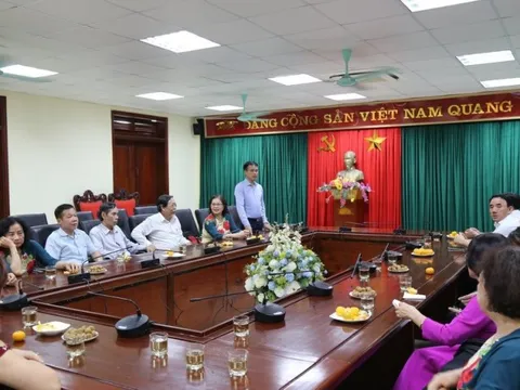 Trung tâm Tư vấn pháp luật cho người chưa thành niên thăm, gặp gỡ lãnh đạo TAND tỉnh Thanh Hoá