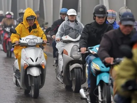 Miền Bắc đón đợt rét đầu tiên của mùa đông, miền Trung mưa rất to