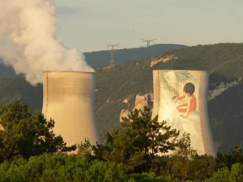 EU từ chối rời bỏ uranium của Nga