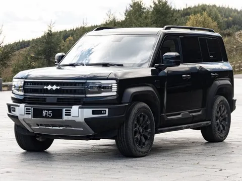 'Toyota Land Cruiser Prado của Trung Quốc' vừa trình làng đã gây sốt: Thiết kế cực đỉnh, nội thất ngập công nghệ có giá hơn 950 triệu đồng