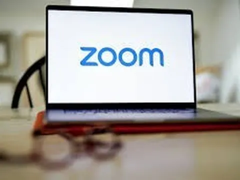 Phất lên nhờ đại dịch Covid-19, Zoom đang loay hoay tìm đường sống mới