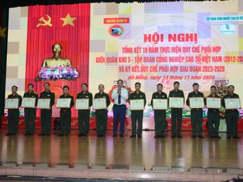 Tập đoàn Công nghiệp Cao su Việt Nam cùng Quân khu 5 ký kết quy chế phối hợp giai đoạn mới