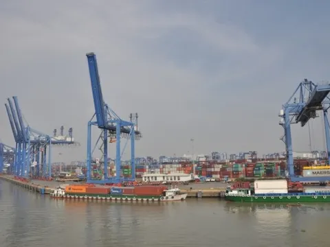 Cán cân thương mại tiếp tục xuất siêu kỷ lục với 24,59 tỷ USD