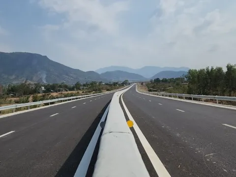 Cơ sở nào để nâng tốc độ thiết kế cao tốc Bắc Nam từ 80 km/giờ lên 90 km/giờ