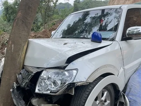 Tai nạn liên hoàn, giao thông ùn tắc kéo dài ở Hòa Bình