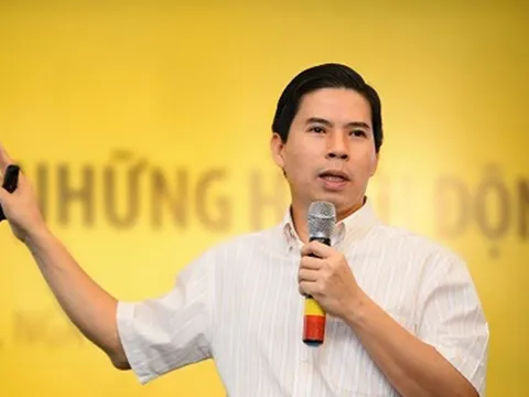 Gạt bỏ chiến lược bán đắt hơn 1-2 triệu so với đối thủ, Thế giới Di động được và mất những gì?