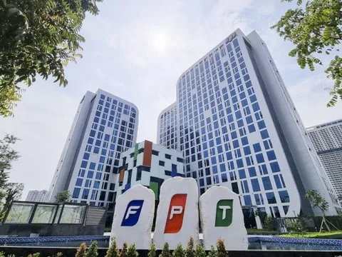 Viettel và FPT thu được những gì khi "mang chuông đi đánh xứ người"?