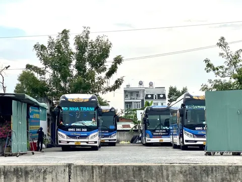 Sau vụ Thành Bưởi: Nhà xe quay đầu vào bến