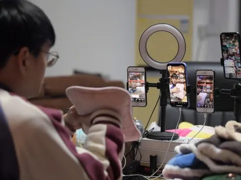 TikToker nổi tiếng hô hào người xem mua hàng giả trên TikTok Shop: Apple Watch Ultra mà giá có 800 nghìn?