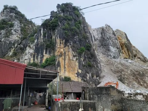Tính mạng người dân như “trứng treo đầu gậy” dưới chân mỏ đá