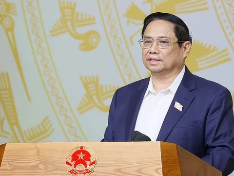 Nghiên cứu giảm cán bộ, công chức cấp tỉnh, huyện để tăng cường cho cơ sở