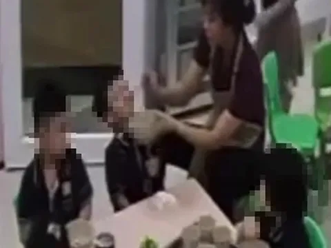 Cô giáo mầm non ép trẻ ăn gây bức xúc tại trường nổi tiếng Biên Hòa