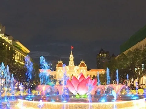 Đề xuất thí điểm kinh doanh ẩm thực có thu phí tại Phố đi bộ Nguyễn Huệ