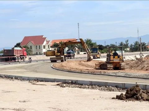 Điều chỉnh kế hoạch vốn cho các dự án, công trình cấp thiết