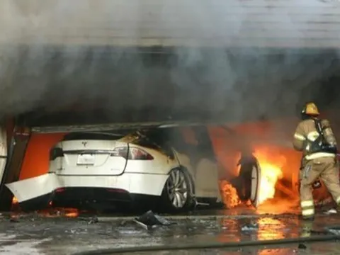 Nhiều nhà sản xuất không có hướng dẫn đầy đủ cách chữa cháy xe điện