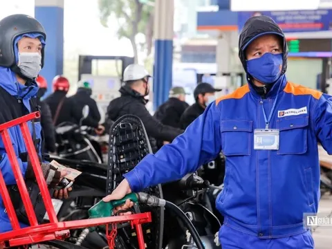 Quy định mới: Giá xăng dầu sẽ được điều chỉnh vào thứ Năm hàng tuần