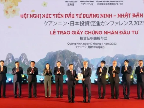 Quảng Ninh: Trao giấy chứng nhận đăng ký đầu tư 4 dự án của Nhật Bản