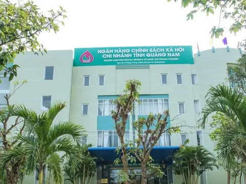 Chi tiền ngày Quốc tế Đàn ông: Giám đốc ngân hàng nói gì?