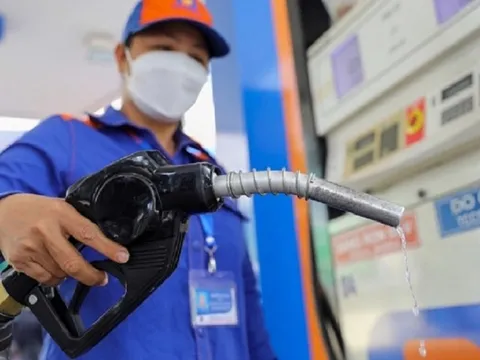 Dự báo giá xăng trong kỳ điều chỉnh tới: Tiếp đà giảm hay “đảo chiều”?