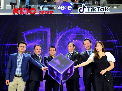 Trung tâm thương mại đầu tiên ở Việt Nam bán hàng trên mạng xã hội