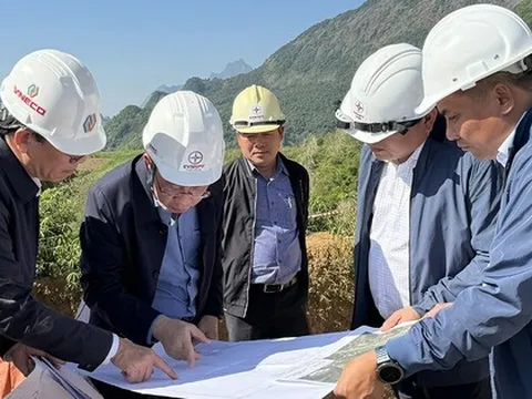 Nỗ lực đóng điện dự án đường dây 220kV Huội Quảng – Nghĩa Lộ trong quý I/2024