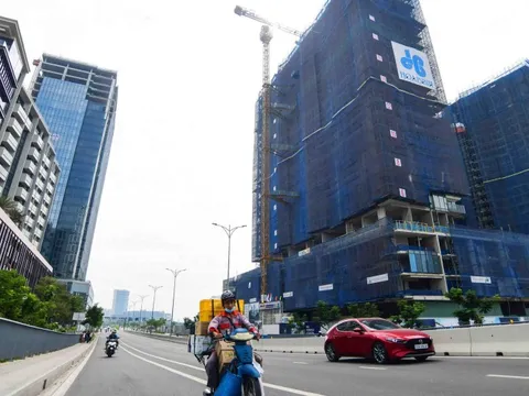 Hòa Bình (HBC) bớt 21,5 triệu cổ phiếu hoán đổi nợ, lộ diện 2 NĐT ngoại muốn mua phát hành riêng lẻ gấp đôi thị giá