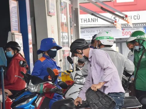 Kỳ điều hành rơi vào 30 Tết, giá xăng dầu điều chỉnh vào ngày nào?
