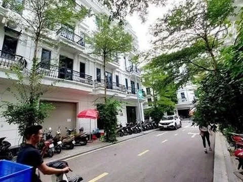 Nhà phố giá trên trời, nhiều chủ nhà bế tắc với chính mình vì xót của