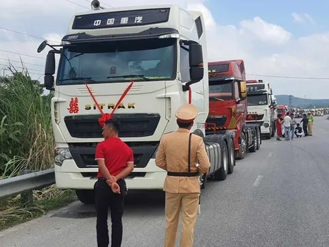 Tạm giữ giấy tờ các tài xế của đoàn rước dâu bằng 50 xe đầu kéo