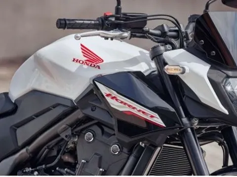 Khám phá Honda CB500 Hornet 2024 giá gần 180 triệu đồng