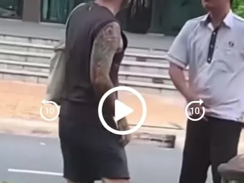 Đình chỉ tài xế Vinasun "phản ứng gay gắt" khi bị nhắc nhở xả rác nơi công cộng