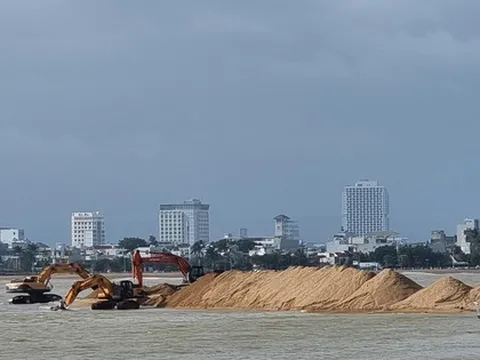 Giá vật liệu xây dựng bất thường, 2 giám đốc sở phải tổ chức kiểm điểm